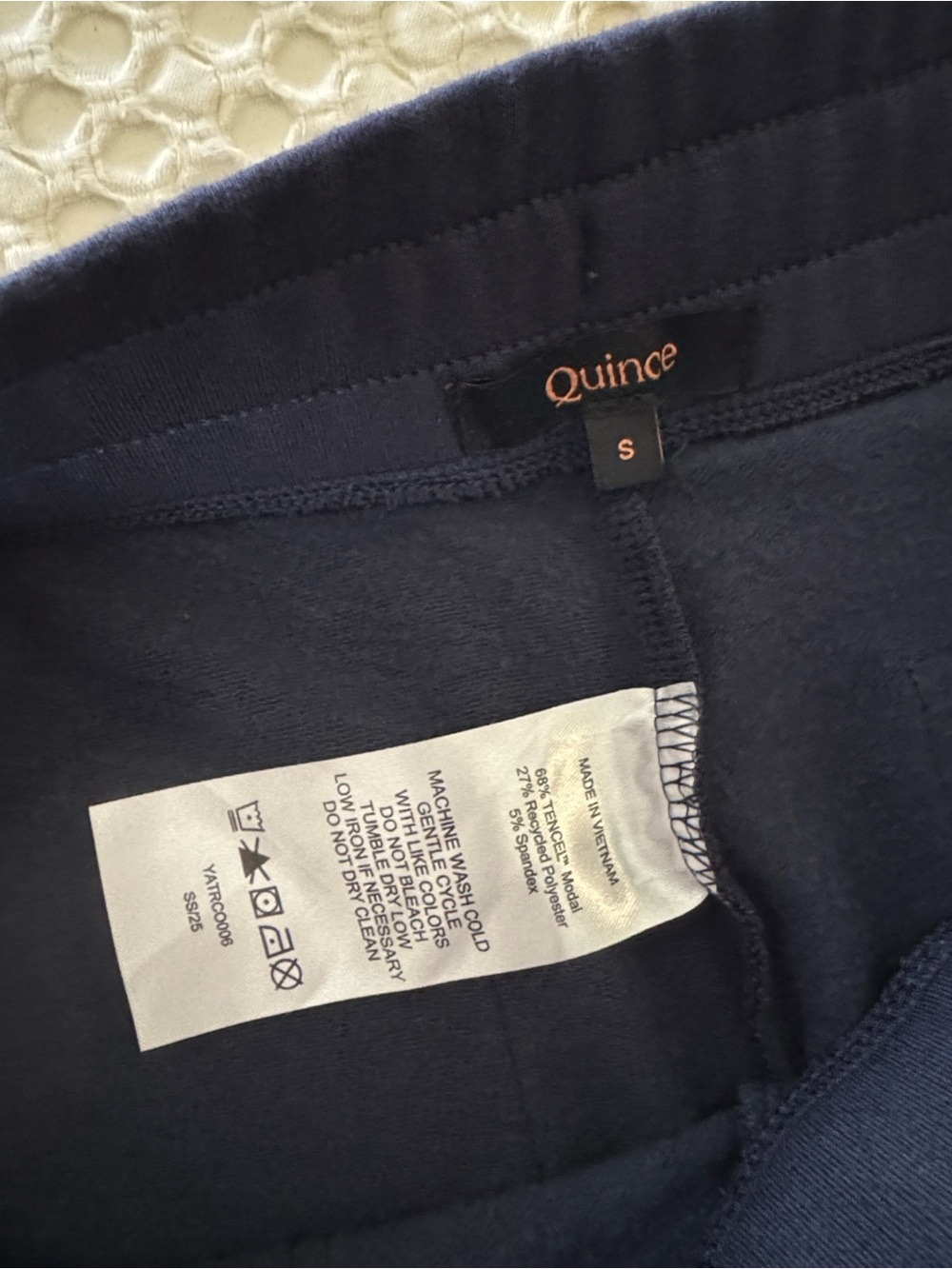 Quince Women’s Navy Wide-Leg Cropped Pull-On Pants - Picture 4 of 5